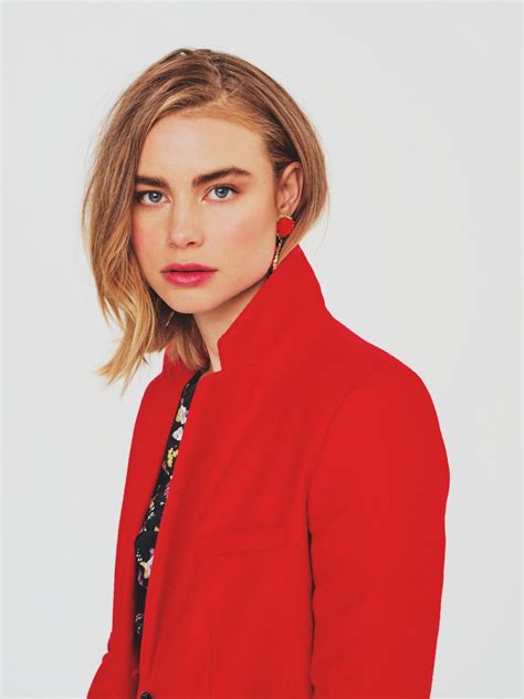 Lucy Fry’s Obsession With Elves Proved Useful for Her Role in.